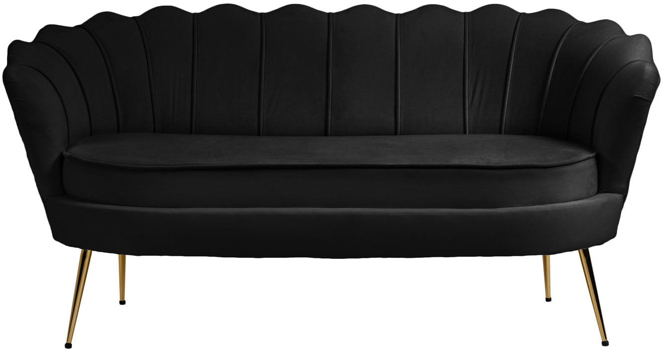 Gardenia Black Velvet Loveseat